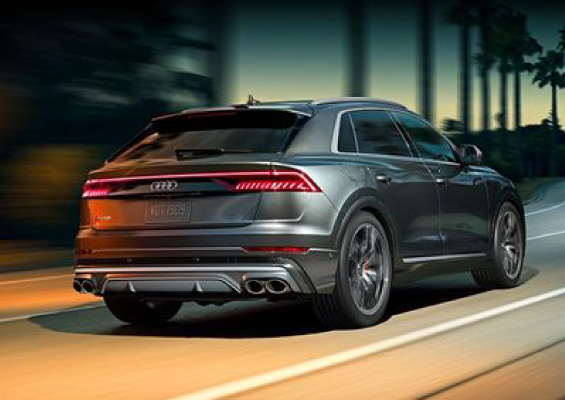 How Do Car Seats Fit in a 2021 Audi SQ8?